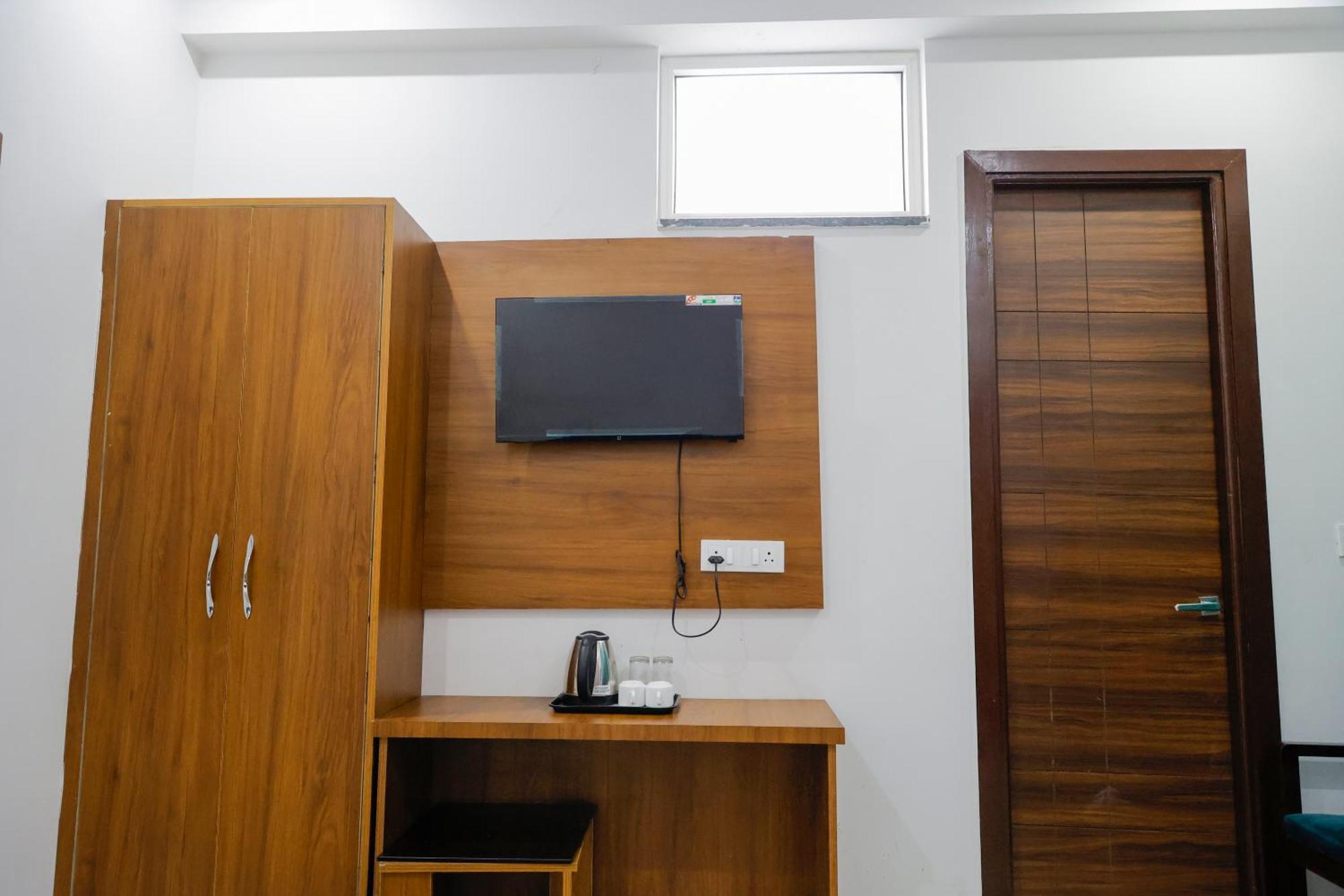 Hotel Parth Inn ริชิเคช ภายนอก รูปภาพ