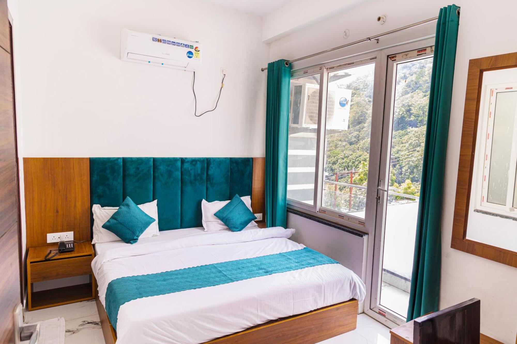 Hotel Parth Inn ริชิเคช ภายนอก รูปภาพ